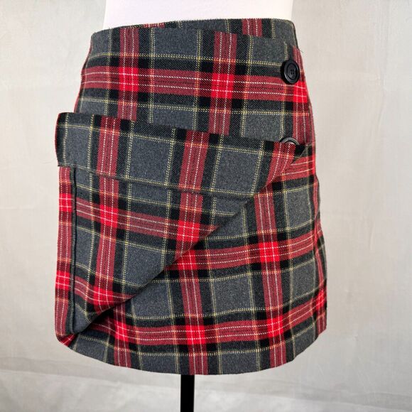 H&M Skirt Sz 4 Plaid Faux Wrap Red Gray Black Skirt back zipper 2 front buttons - Picture 3 of 8